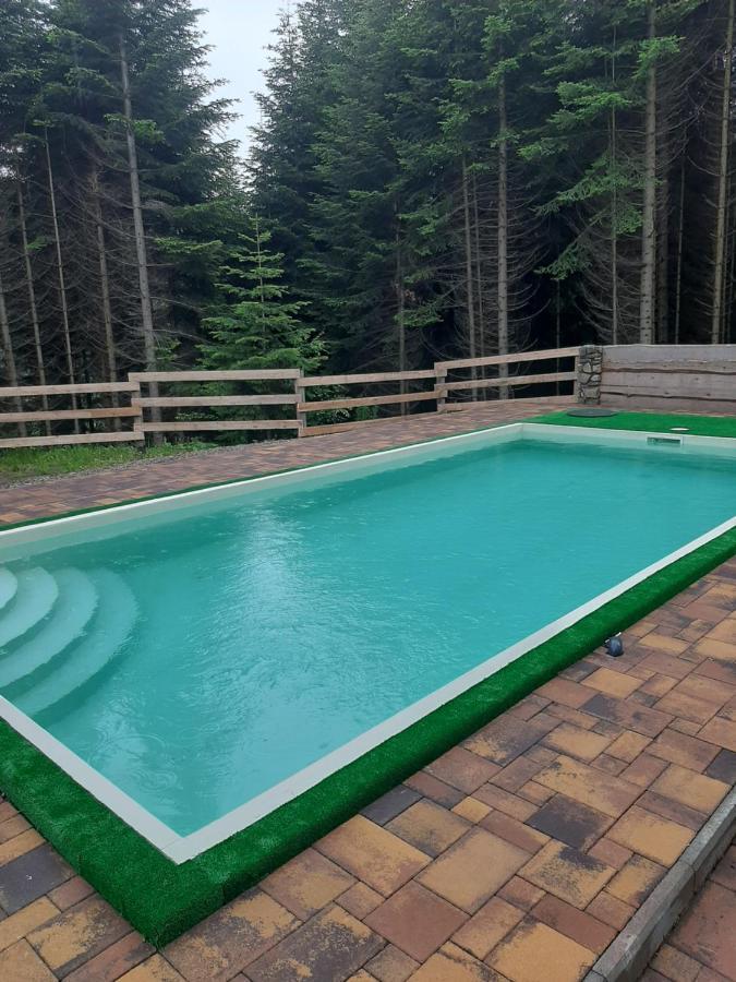 Ялинка Villa Myhove Dış mekan fotoğraf